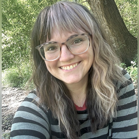 Meet your Posher, Kaeleigh - Picture 3 of 6